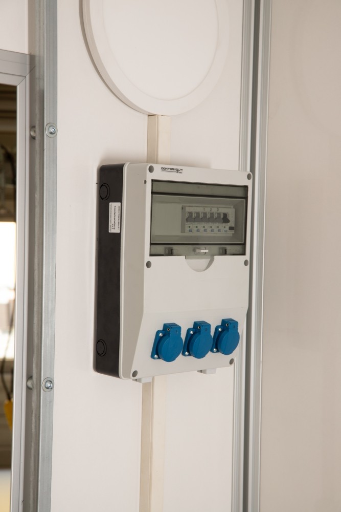 STEMA Sitzgruppe, zusätzlicher Wind- und Sichtschutz und Elektro-Paket STEMA Sitzgruppe, zusätzlicher Wind- und Sichtschutz und Elektro-Paket – Bild 1